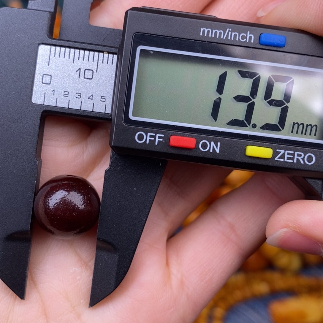 蜜蜡裸石未镶嵌蜜蜡