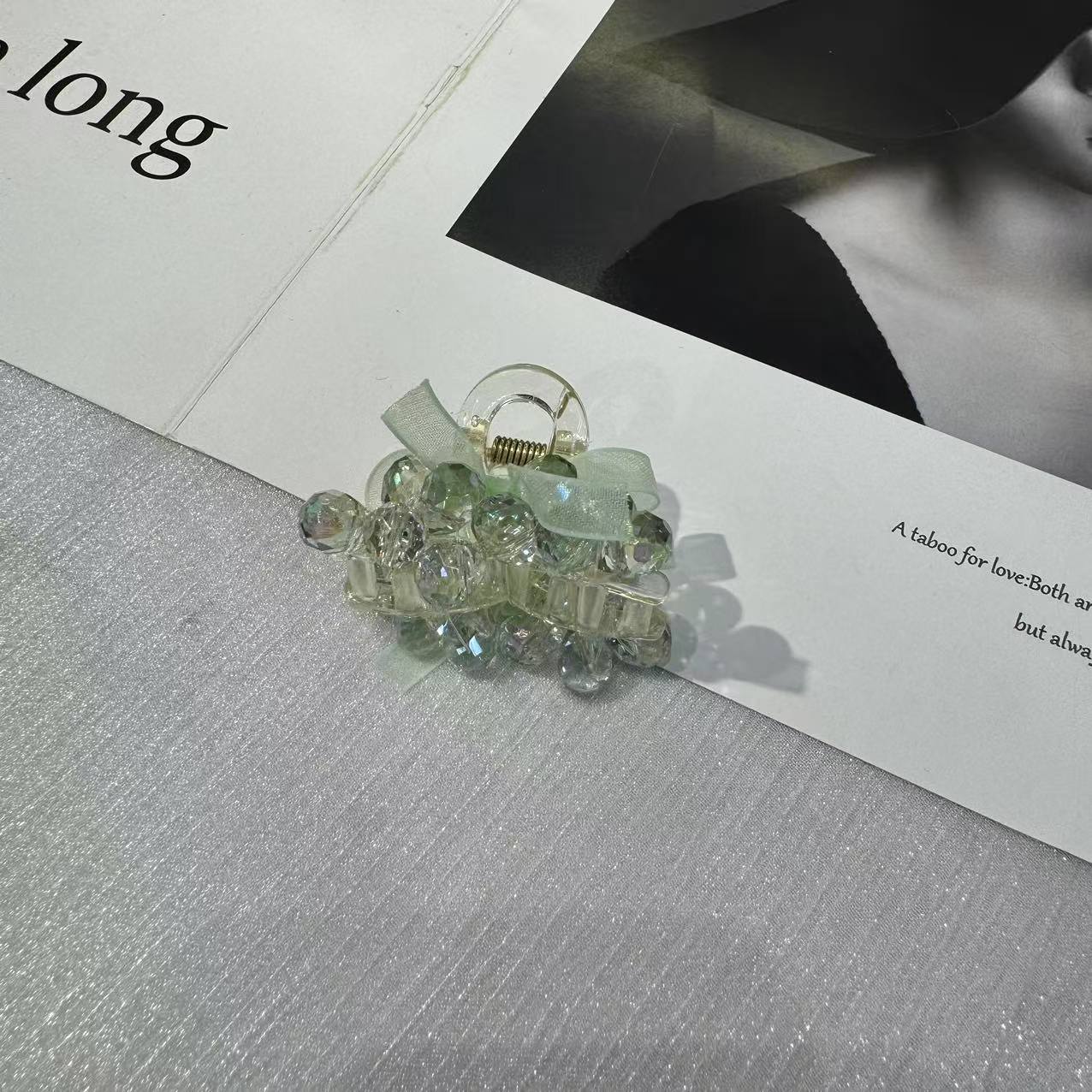 绿色蝴蝶结串珠小抓夹