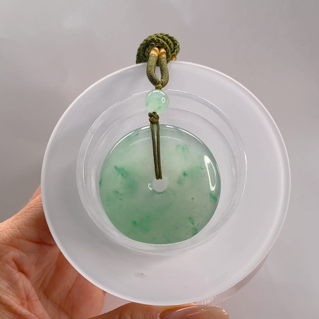 石英质玉颈饰未镶嵌