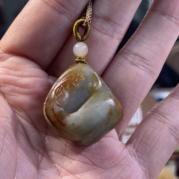 颈饰未镶嵌和田玉