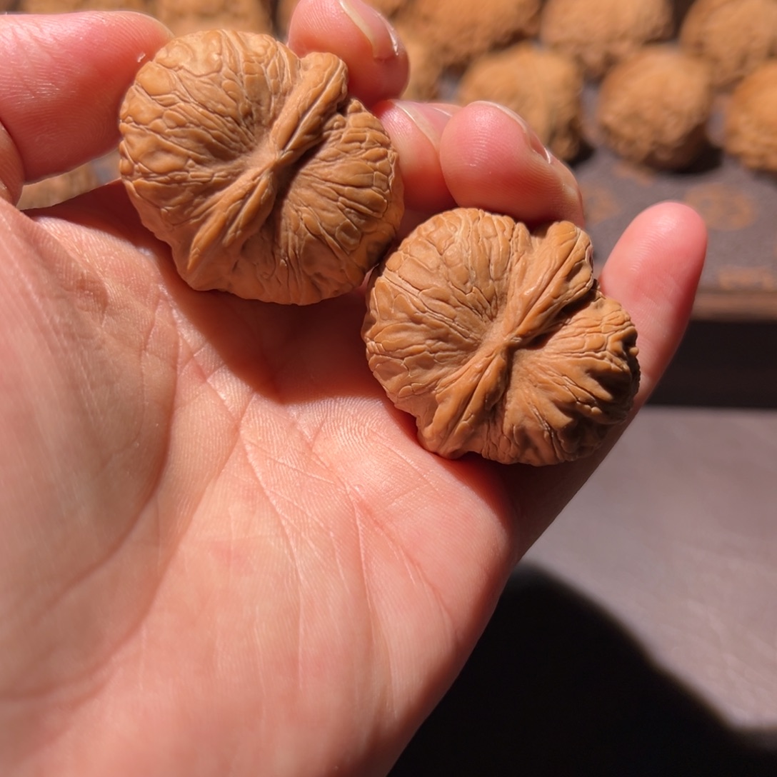 小***温核桃39全品元宝板正