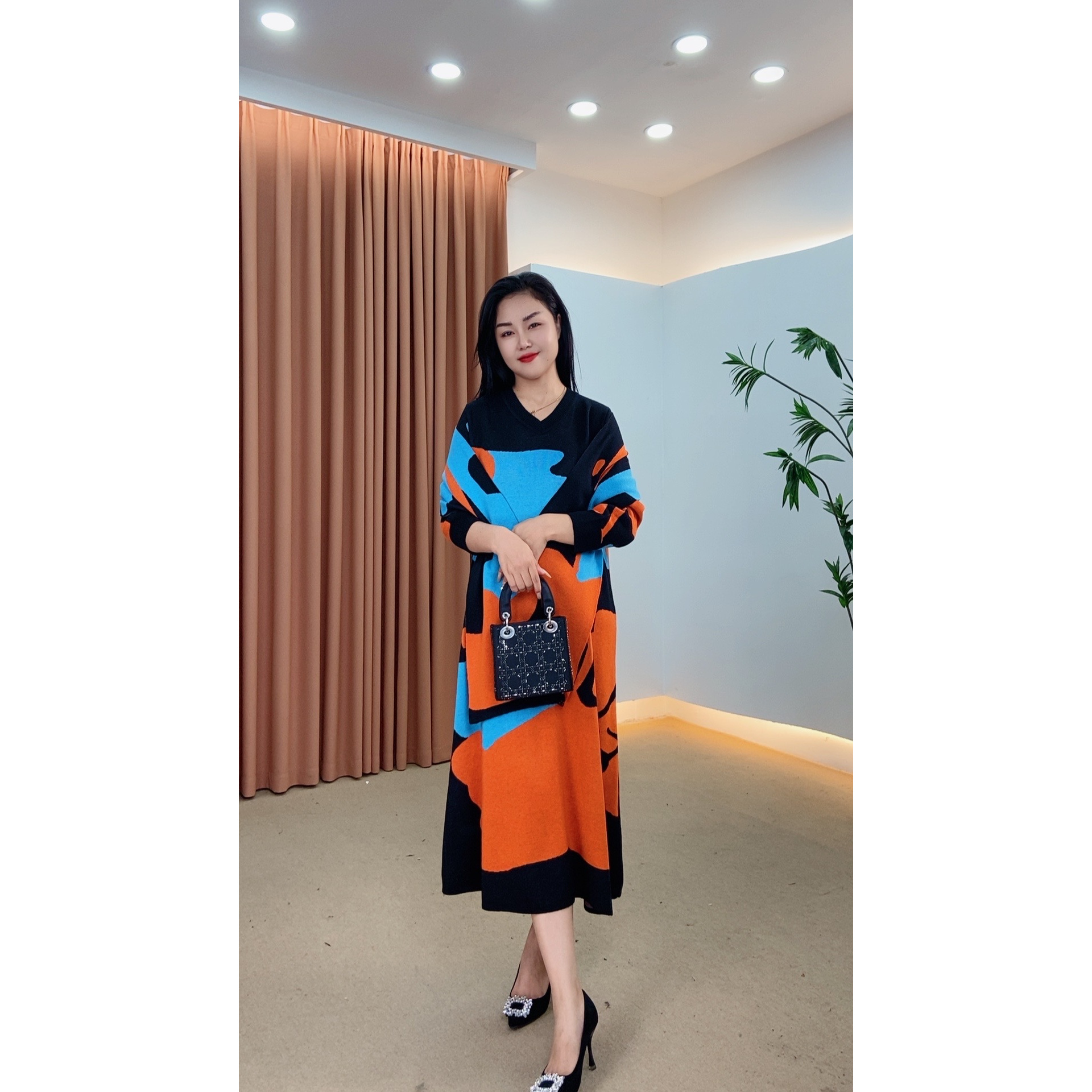 741秋冬季时尚针织提花长袖长款V领百搭围巾款连衣裙显瘦妈妈装