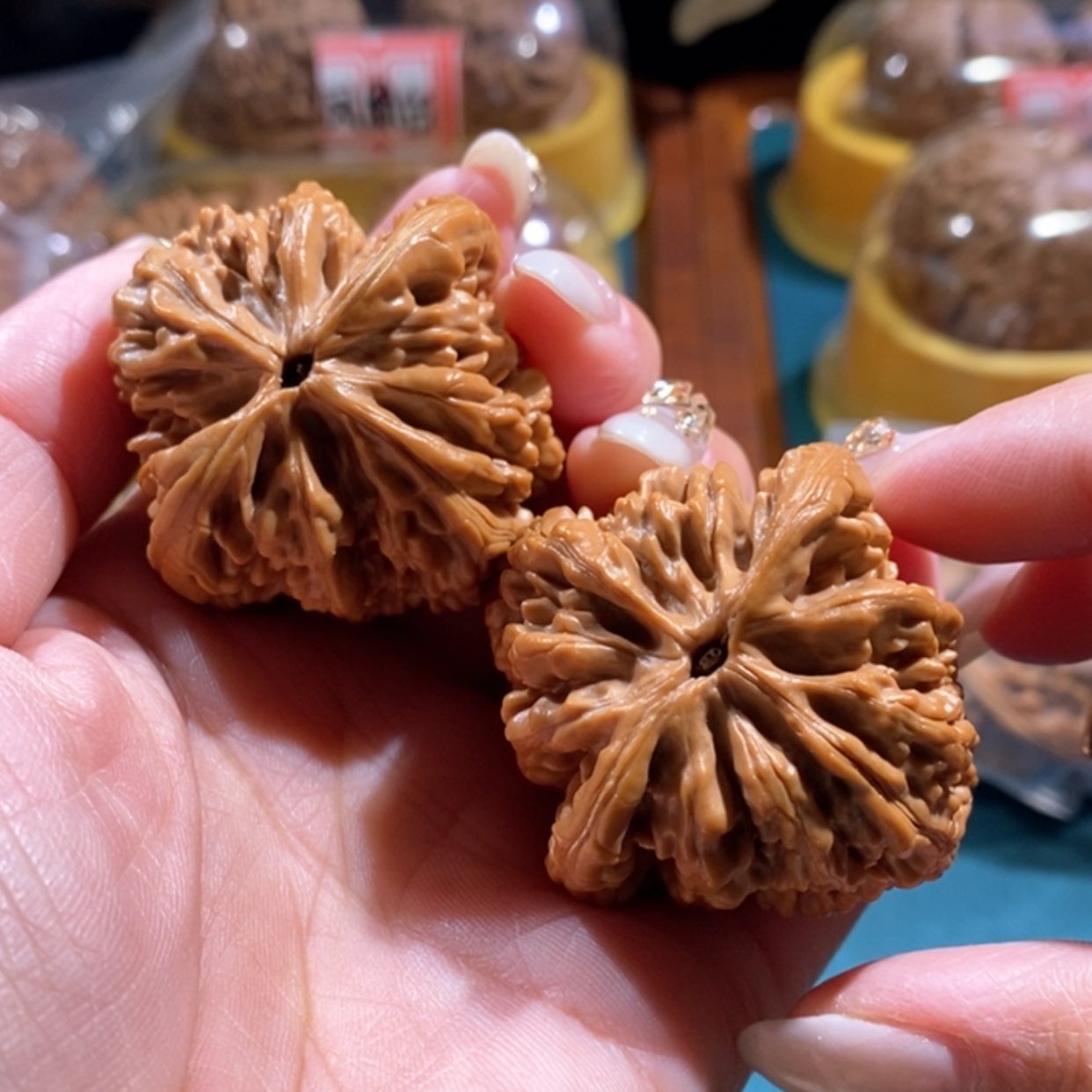 【闪购商品】文玩核桃吊坠峰虎头王