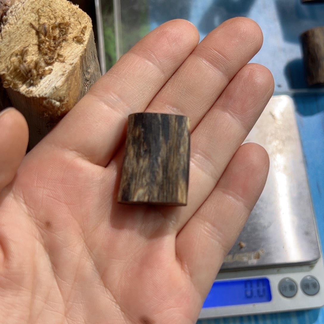 沉香吊坠白棋素牌3.2克