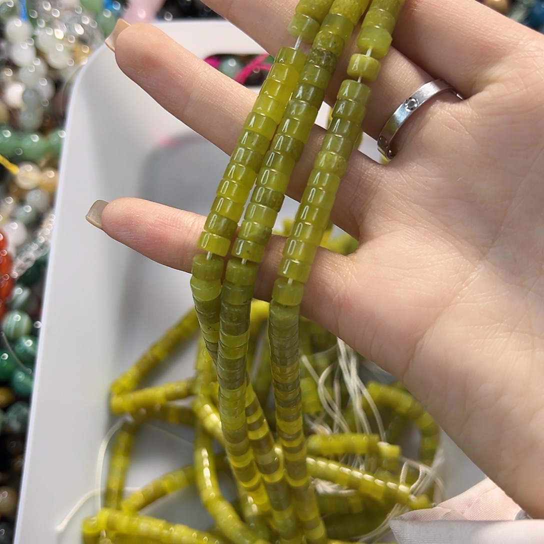 玛瑙/玉髓未镶嵌珠宝半成品岫玉直切卡6一条