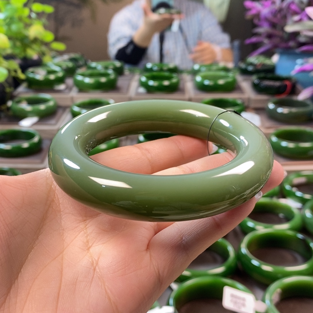 和田玉（碧玉）手镯未镶嵌