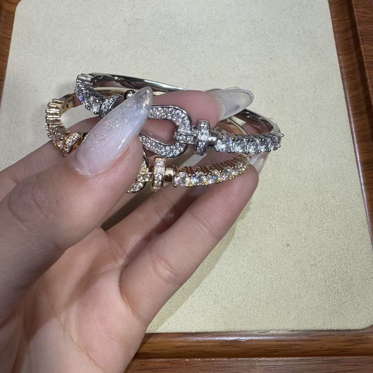 非金属珐琅手镯 马蹄扣 设计款手镯 L25