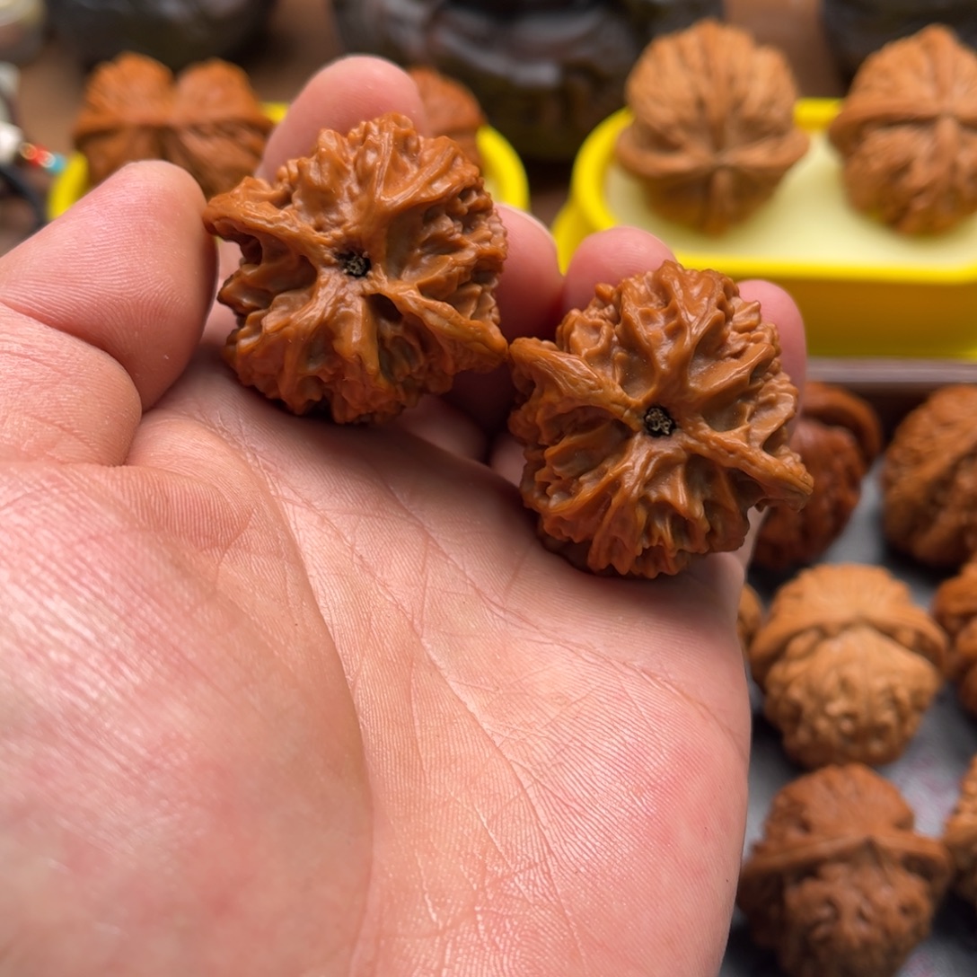 桃核吊坠40苹果园文玩核桃