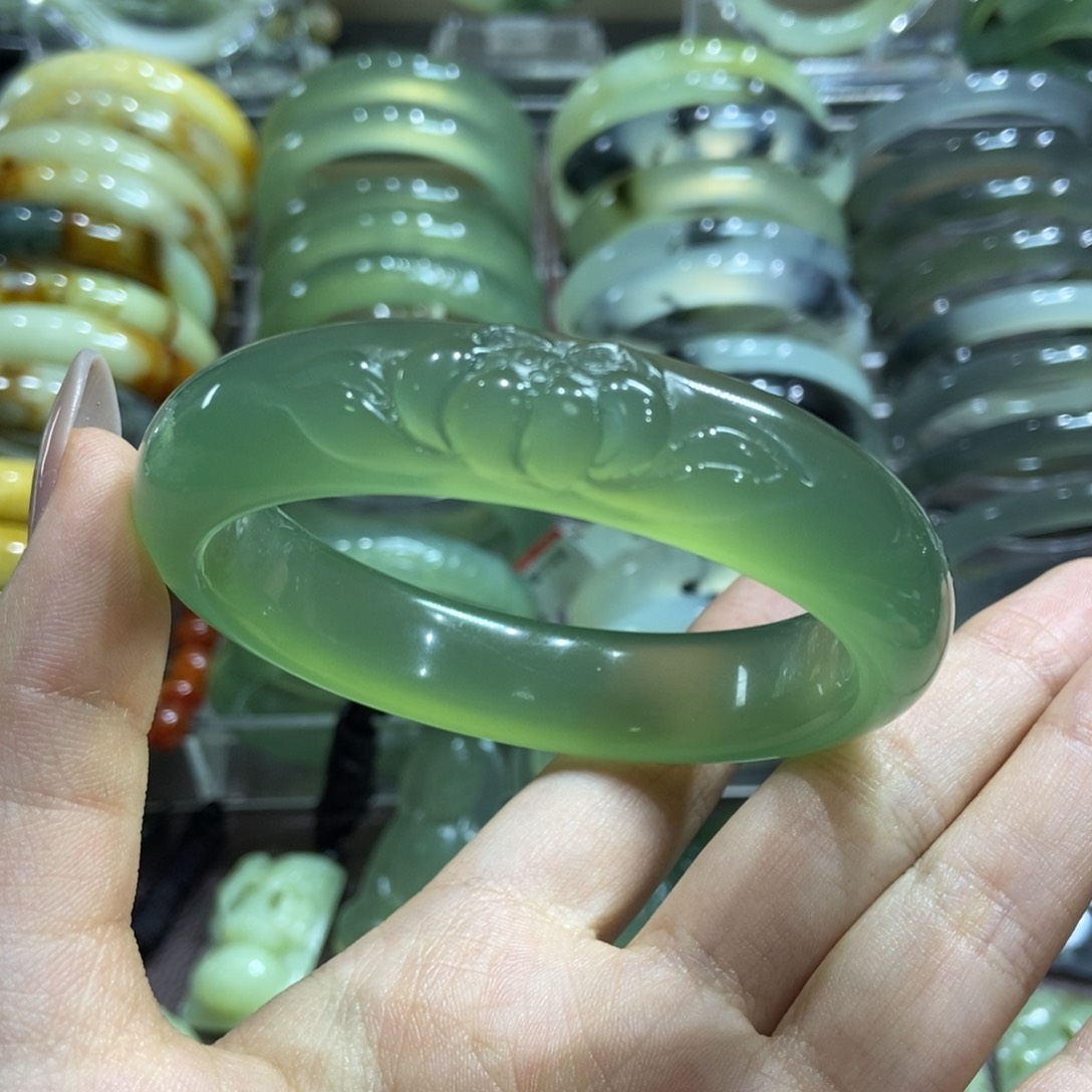 蛇纹石玉手镯未镶嵌6061