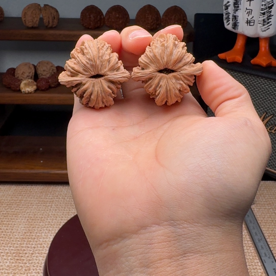 文玩核桃把件4139楼子