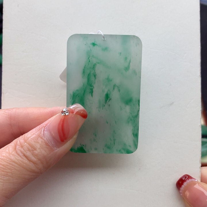 石英质玉颈饰未镶嵌h**楠