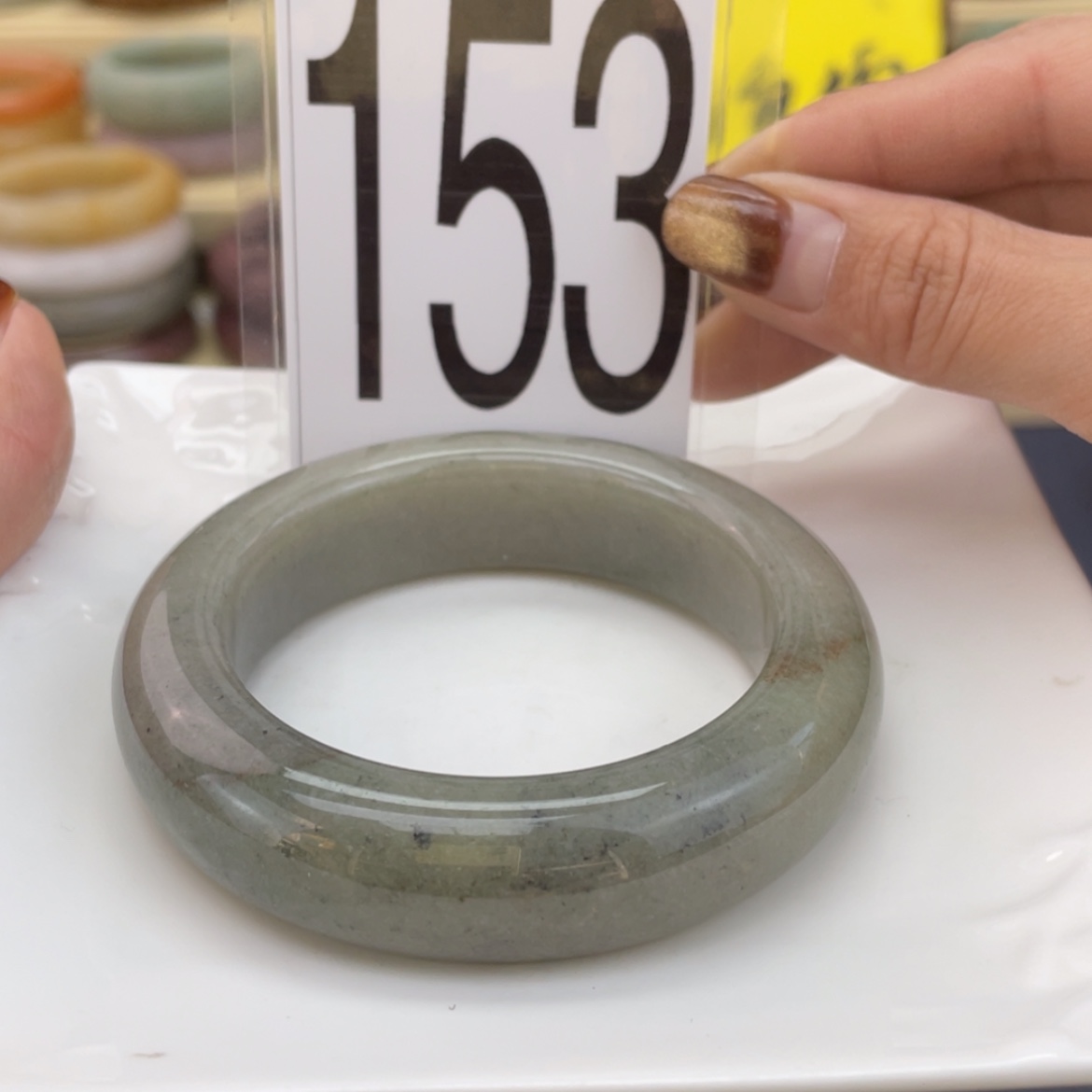 【闪购商品】石英质玉手镯未镶嵌