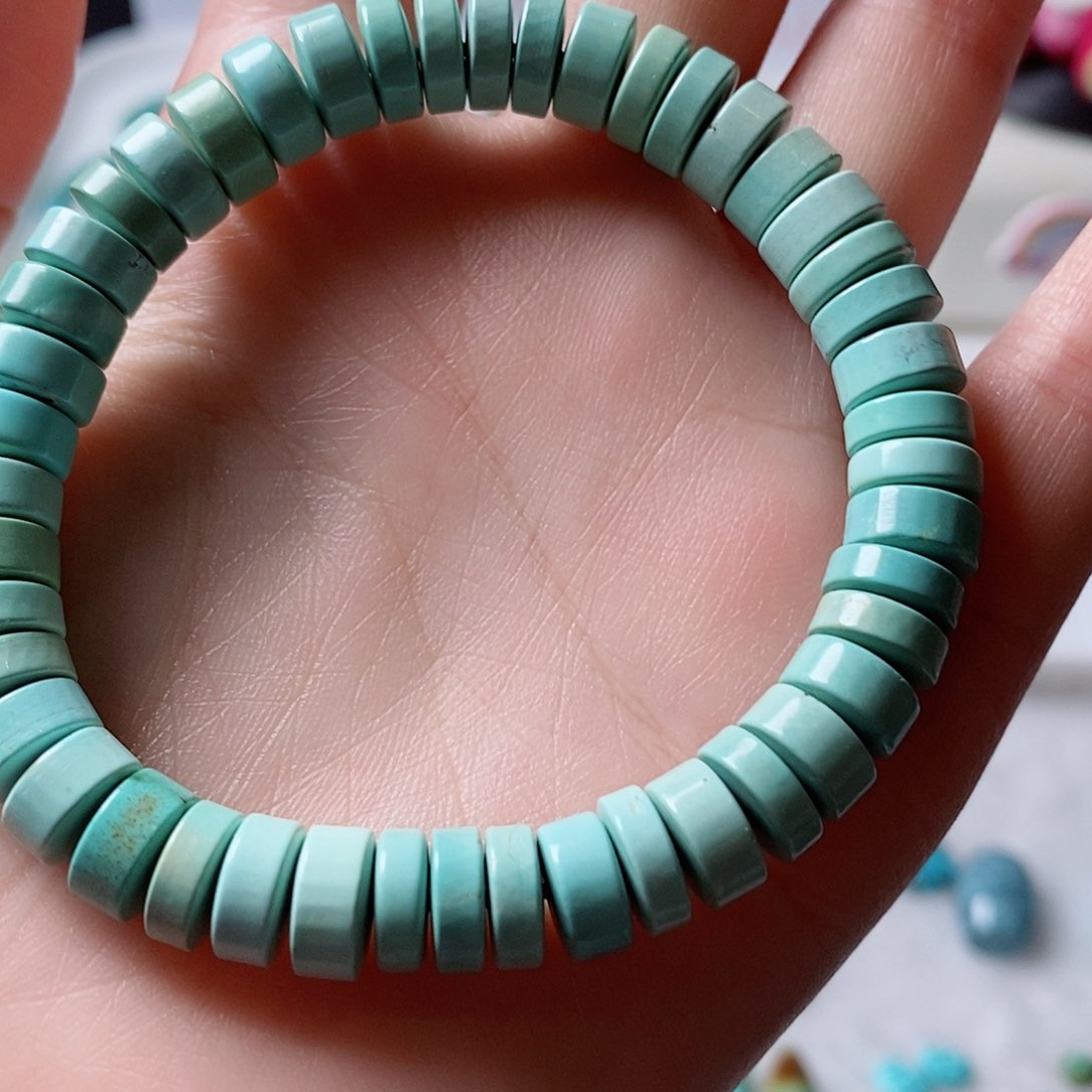 绿松石颈饰未镶嵌简**U