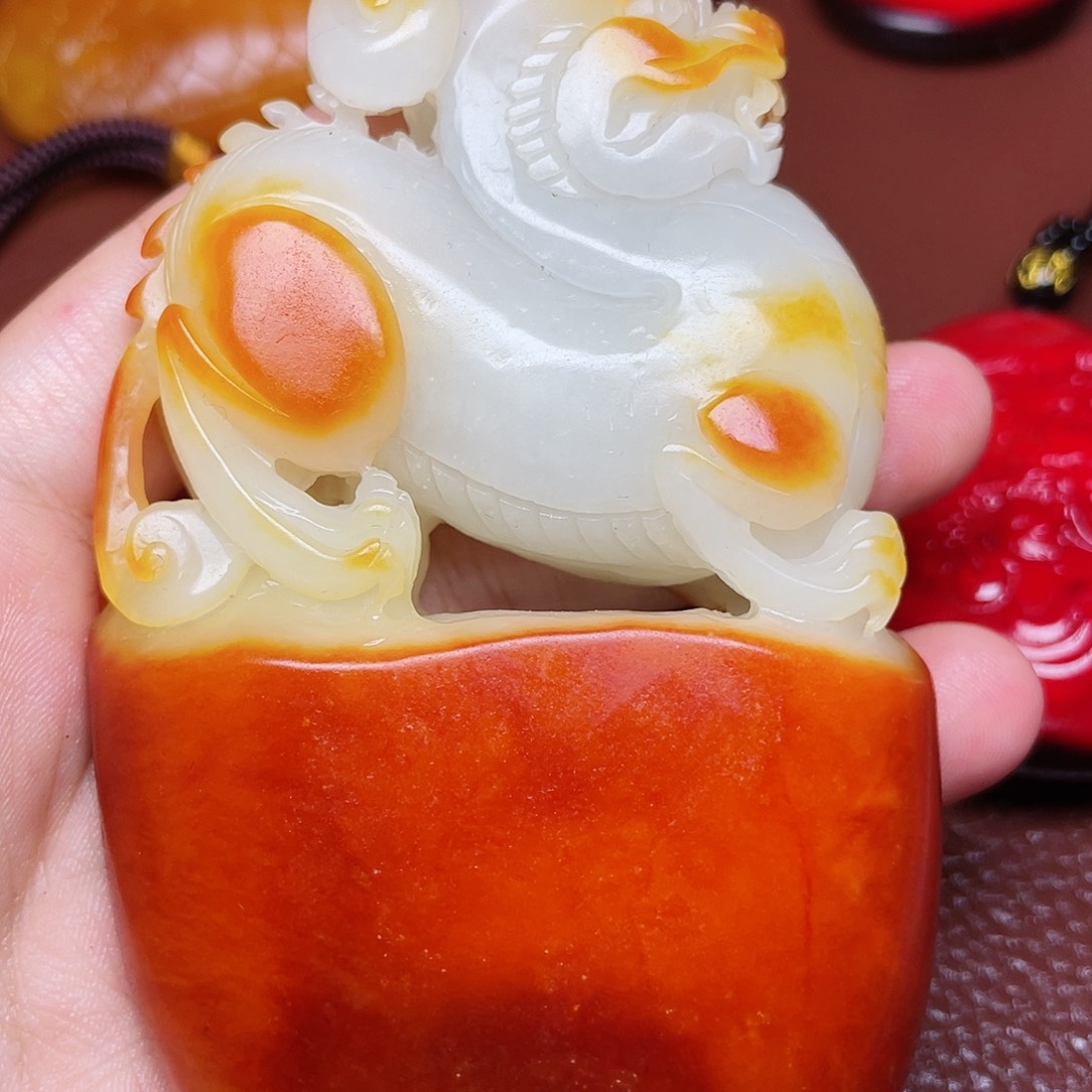 和田玉未镶嵌颈饰成