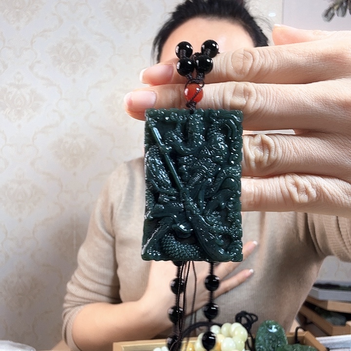 和田玉吊坠(赠链)未镶嵌