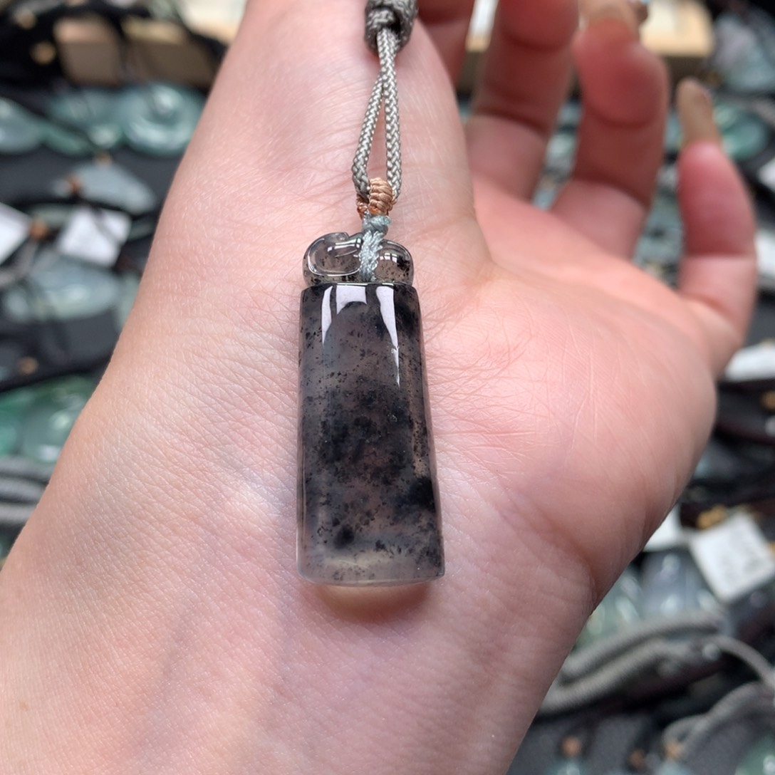 翡翠颈饰未镶嵌000000000000