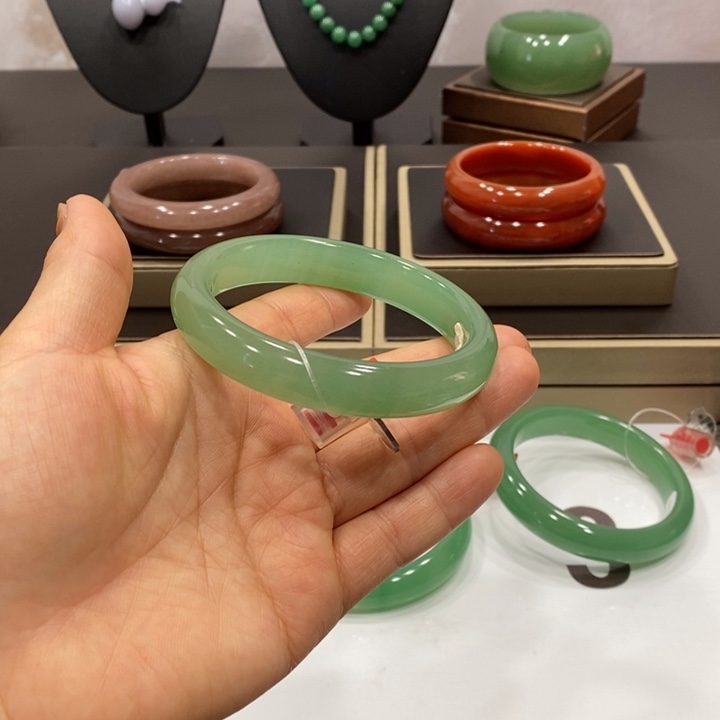 东陵石手镯未镶嵌用****4