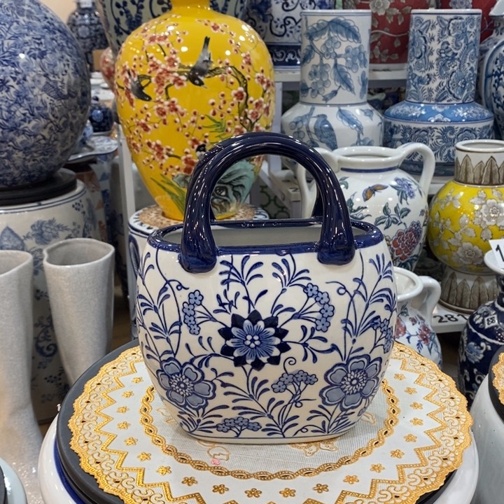 【闪购商品】摆件陶瓷手提包包花瓶摆件