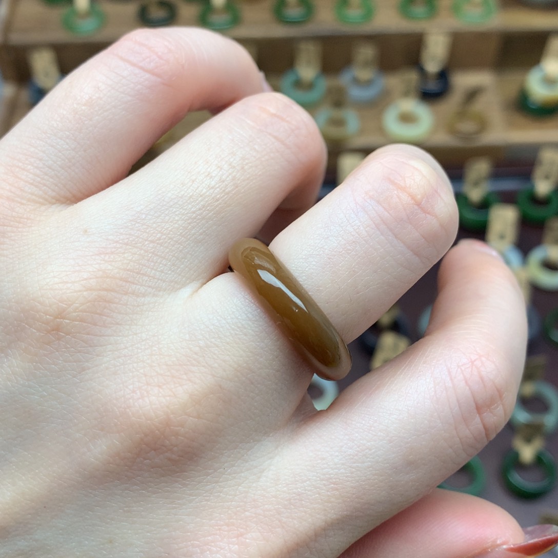 和田玉（糖玉）戒指未镶嵌