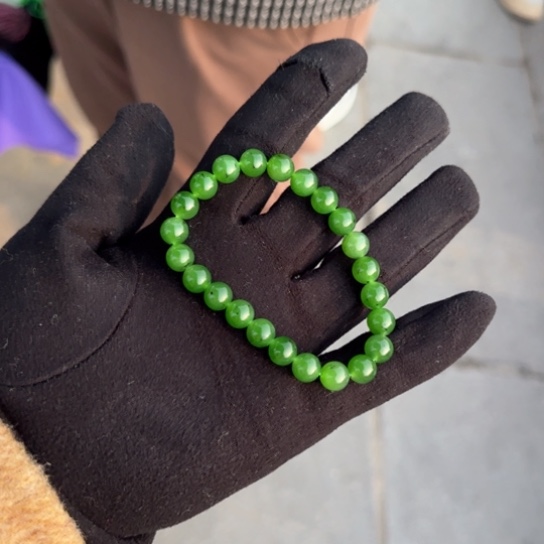 和田玉手链未镶嵌俄罗斯冰色标级高冰正阳绿，卡8，小点