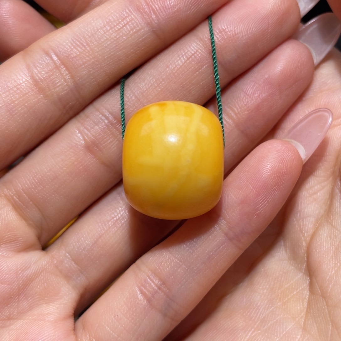 【闪购商品】琥珀裸石未镶嵌墩子