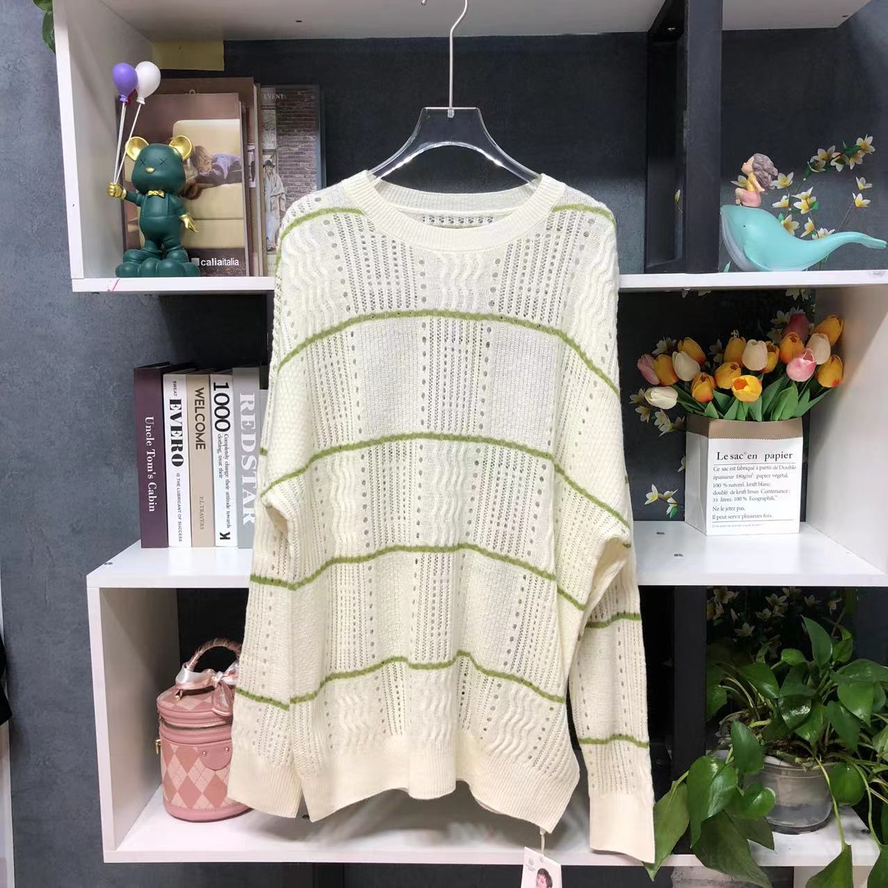 ML02870【品牌撤柜】时尚横条纹白色镂空上衣