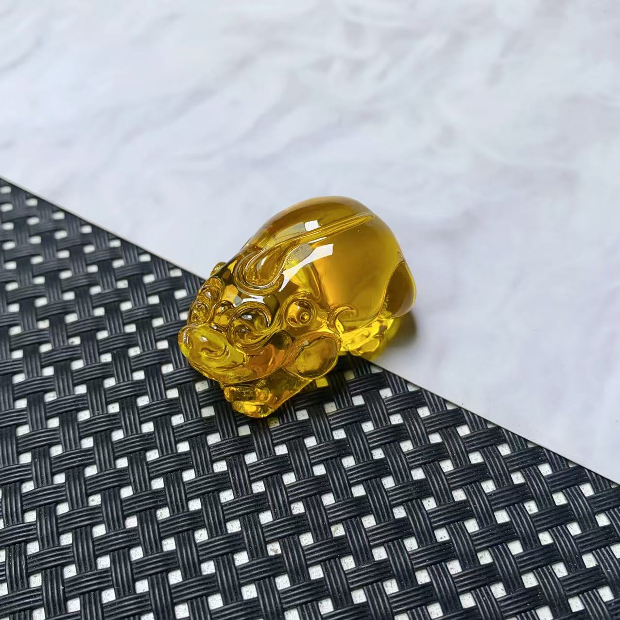 B304金魄皮休吊坠