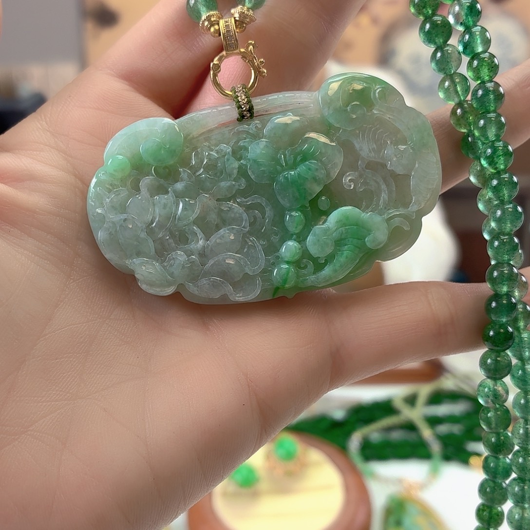 翡翠未镶嵌颈饰翡翠