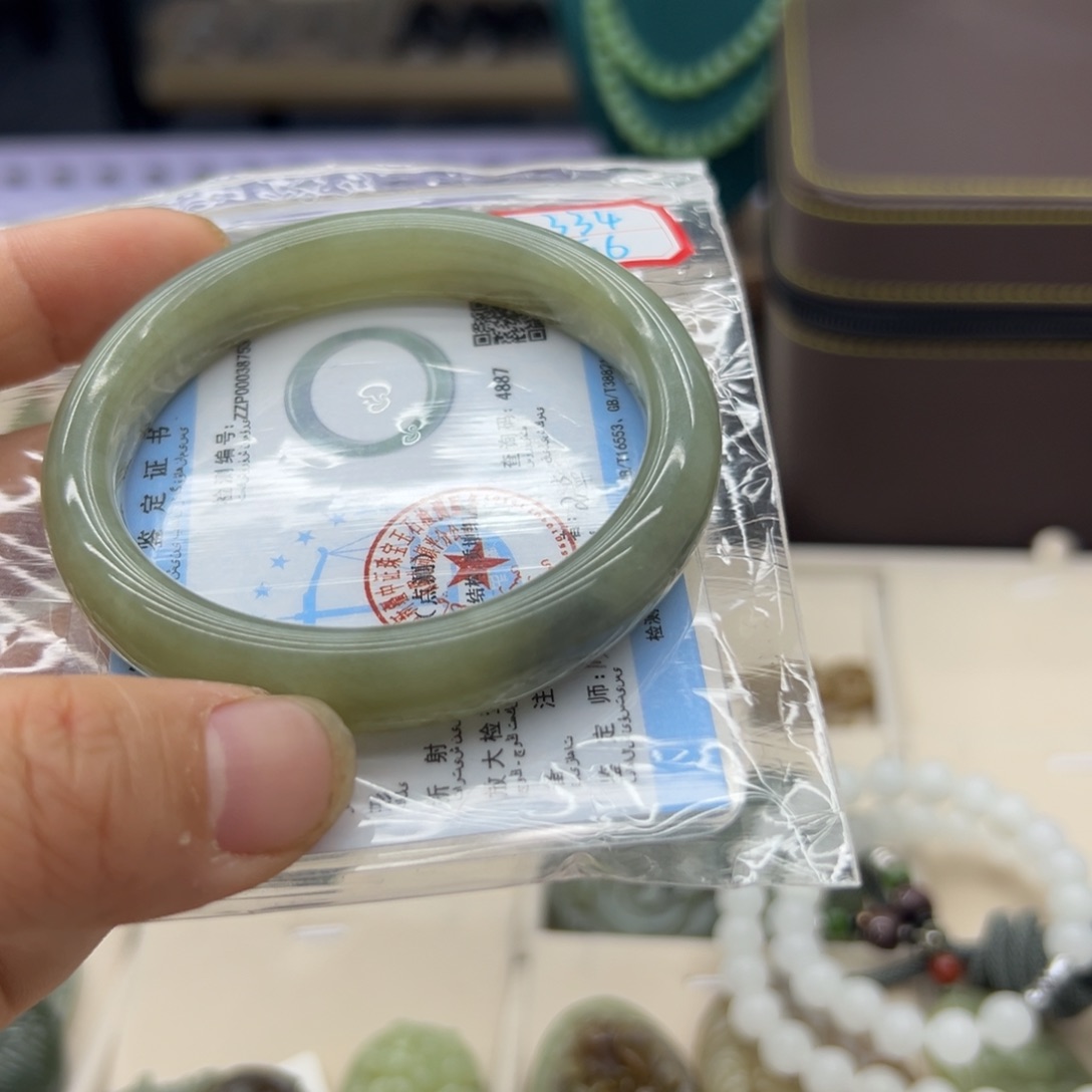 和田玉未镶嵌手镯55.6圈围A334