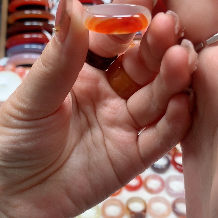 玛瑙/玉髓手镯未镶嵌怡****】