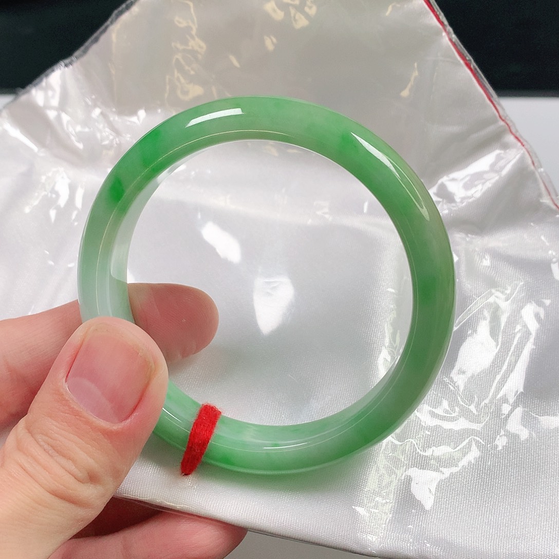 翡翠未镶嵌手镯1801