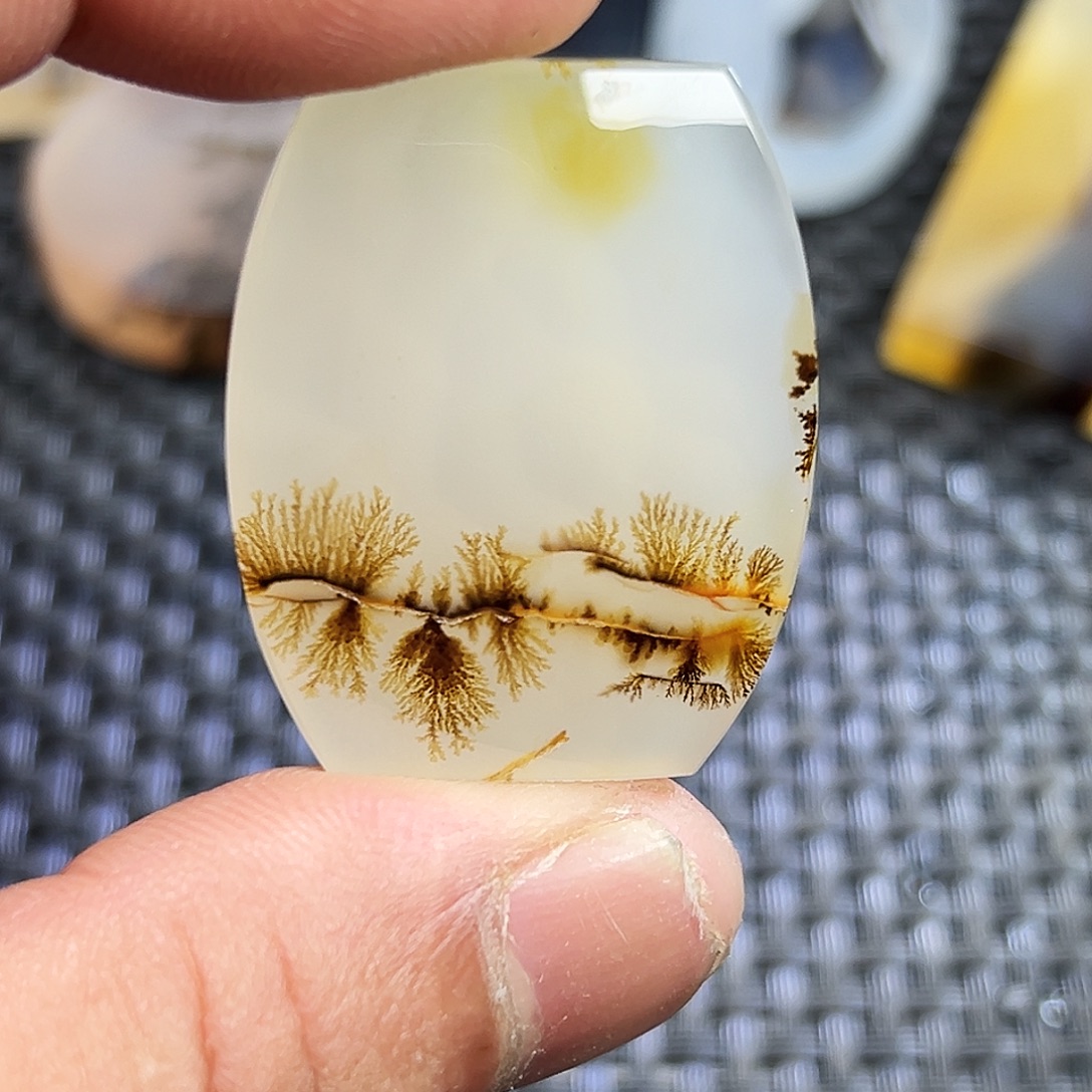 泽***玛瑙/玉髓未镶嵌珠宝半成品