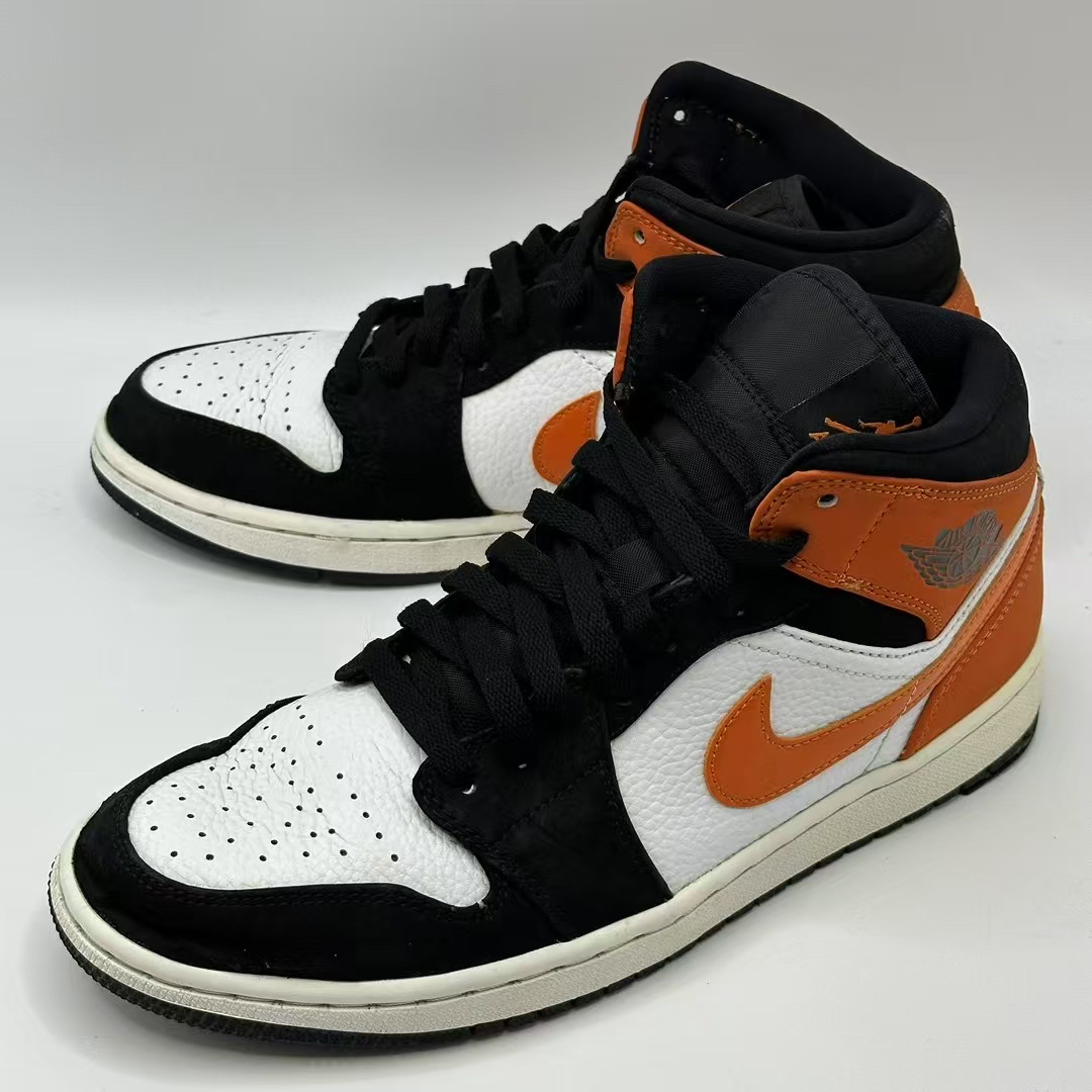 42.5码/ Air Jordan 1 扣碎篮板 复古篮球鞋 白橙 554724