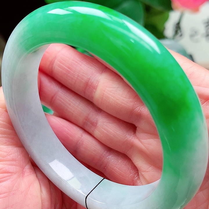 翡翠未镶嵌手镯天然翡翠手镯