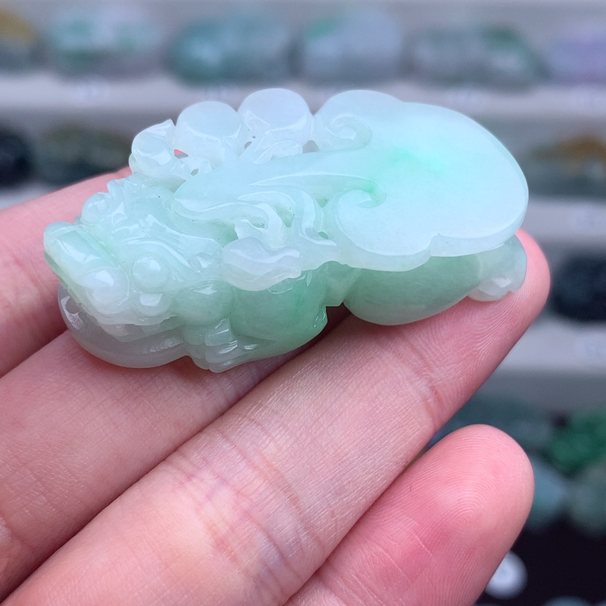 【闪购商品】翡翠未镶嵌颈饰貔貅