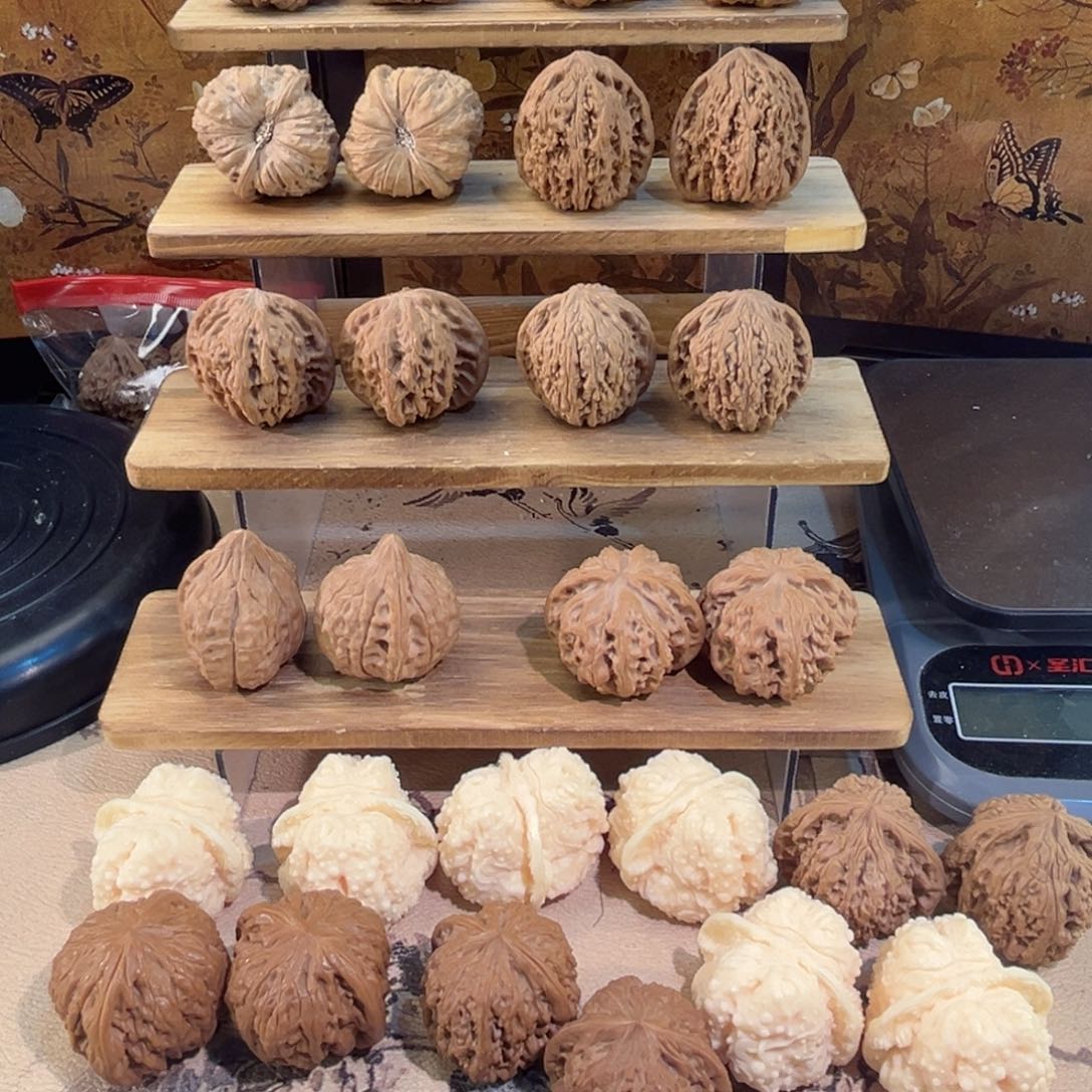 把件文玩核桃噼**啦