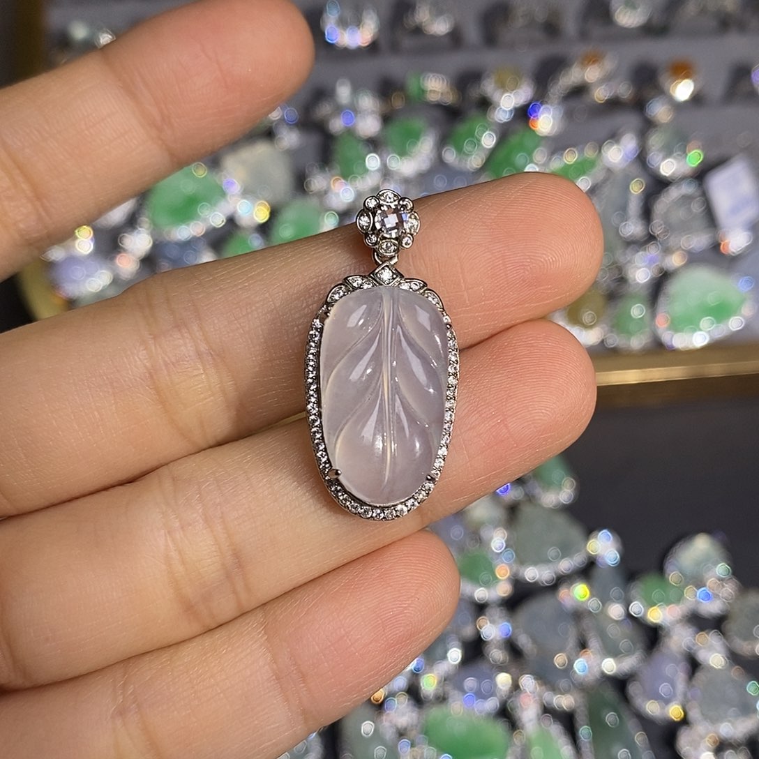 翡翠银S925镶嵌颈饰翡翠