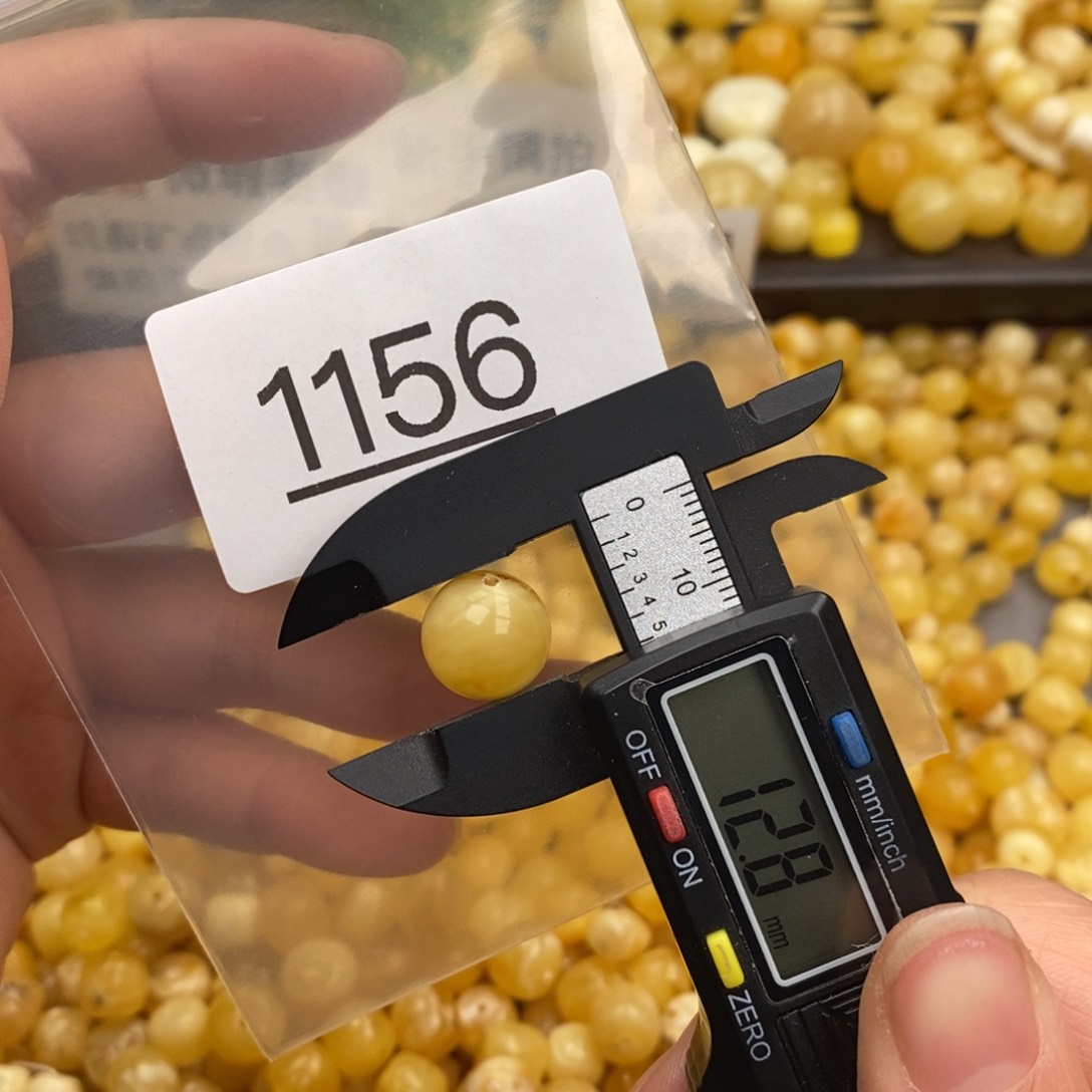 蜜蜡珠宝奇石未镶嵌