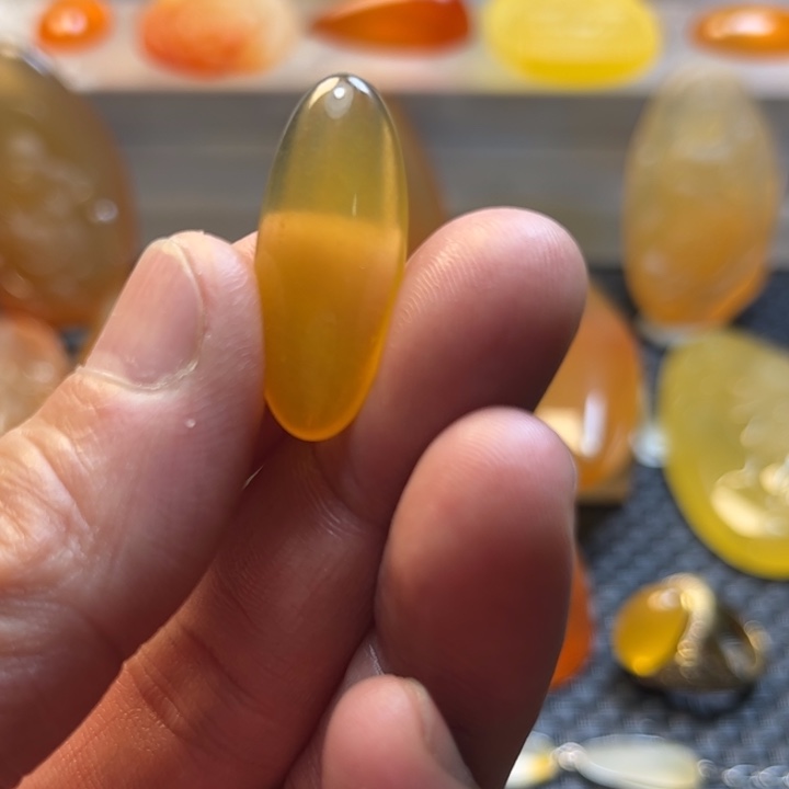 用***8石英质玉未镶嵌旦面