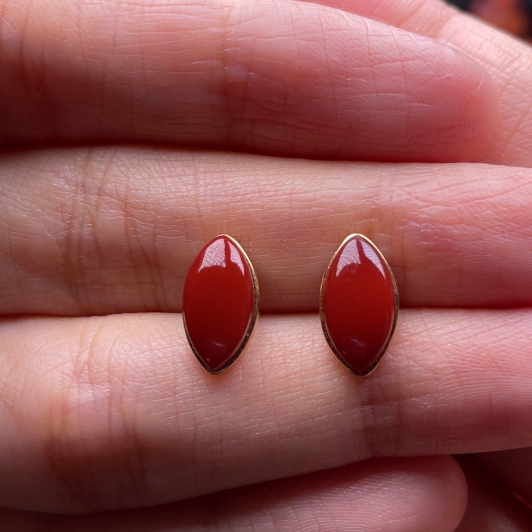 南红玛瑙18K金镶嵌珠宝奇石耳钉
