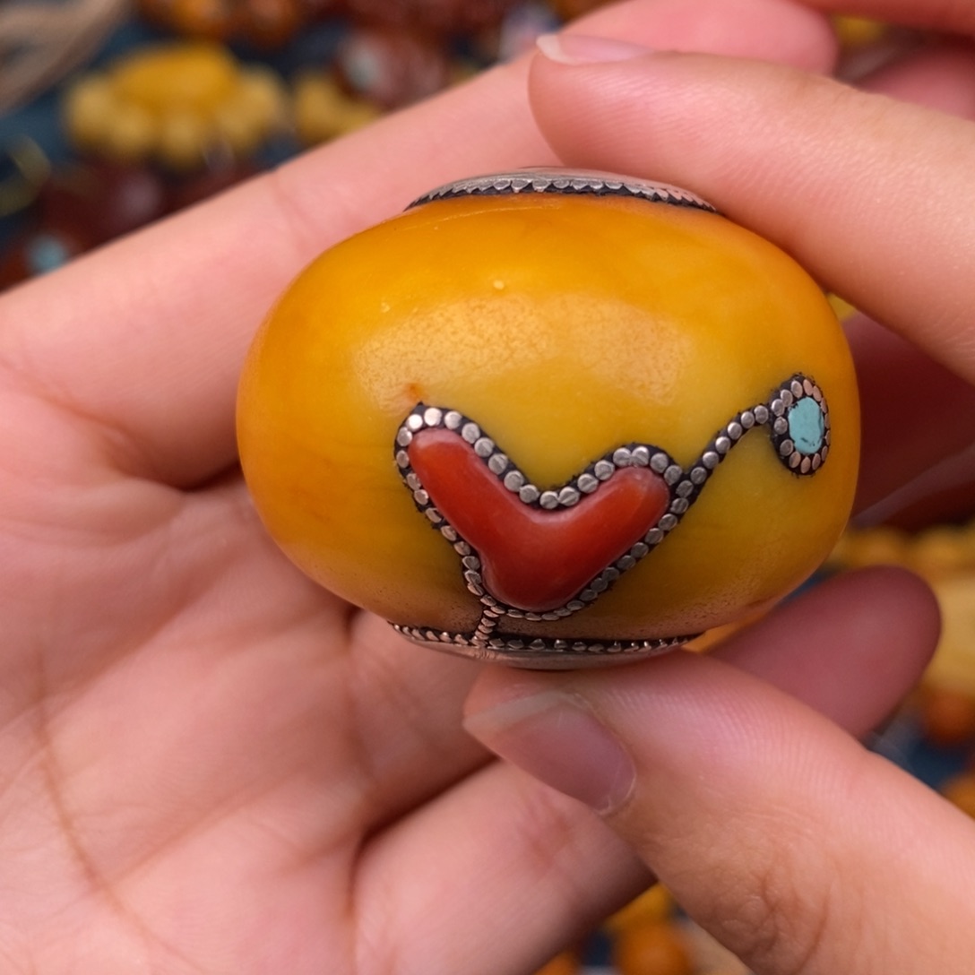 未镶嵌蜜蜡裸石蜜蜡