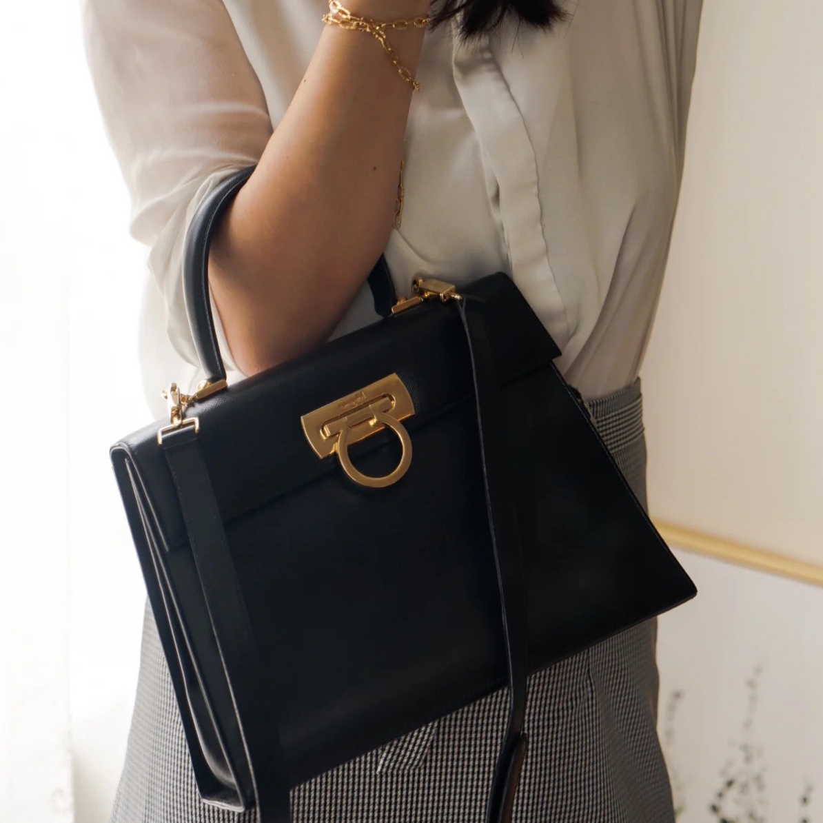 95新 FERRAGAMO/菲拉格慕 菲拉格慕黑金博物馆手提包41052031