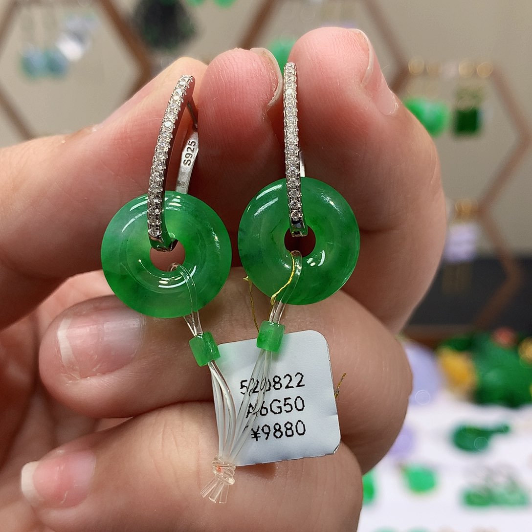 银S925镶嵌翡翠耳饰鱿***铁天然翡翠耳饰