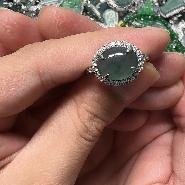 翡翠未镶嵌颈饰天然A货翡翠放漏