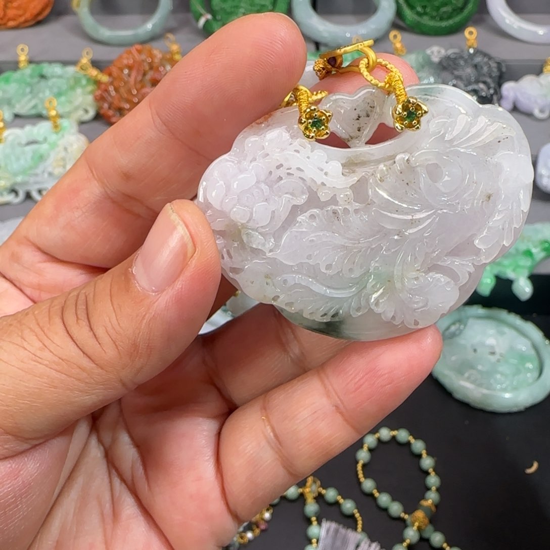 翡翠颈饰未镶嵌仿古