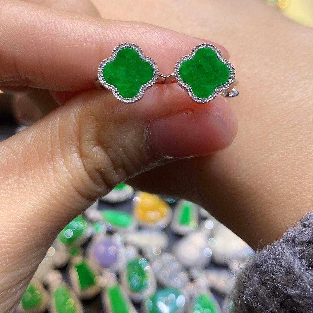 翡翠耳饰18K金镶嵌耳饰