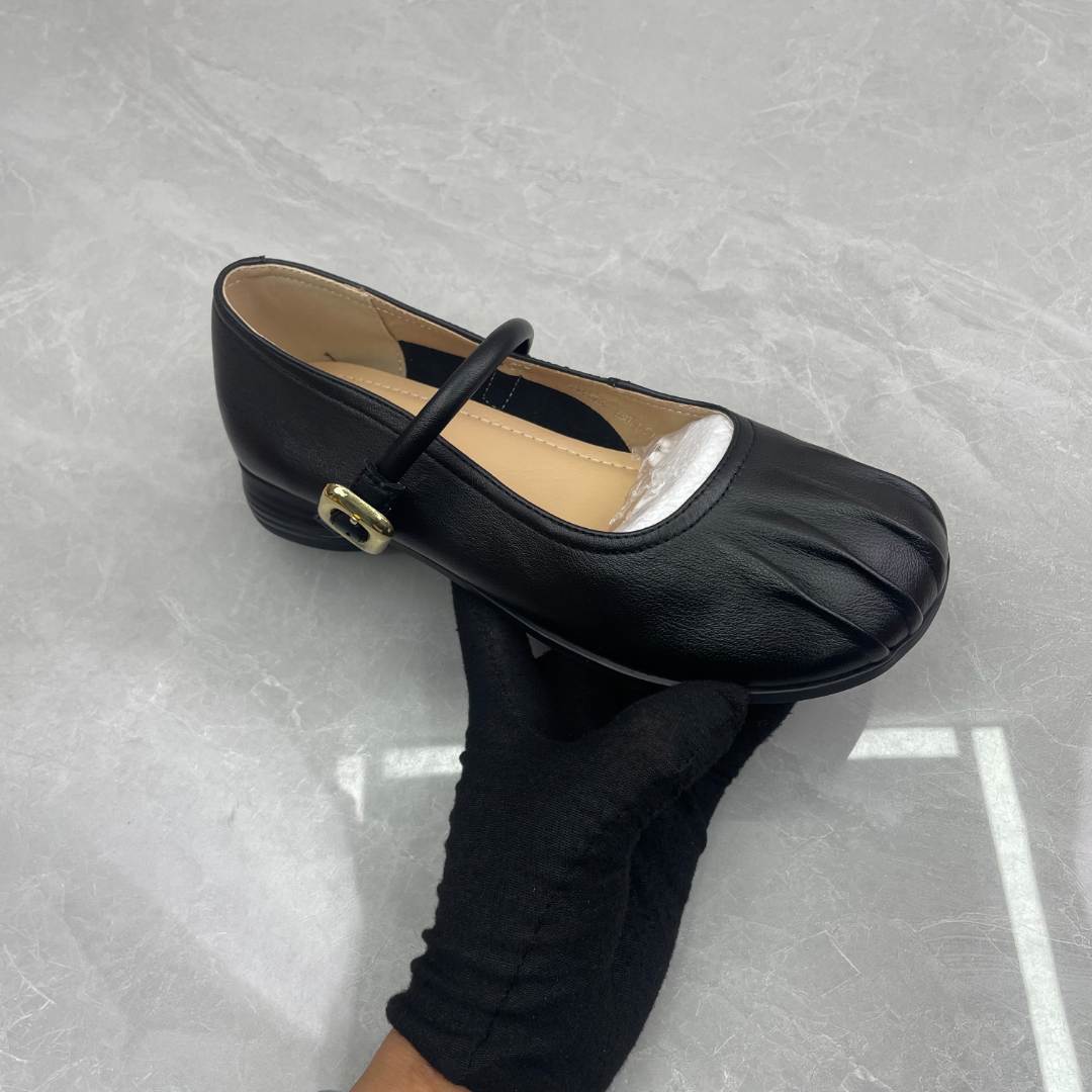 单鞋女 (羊皮) C326（孤品）d区35码