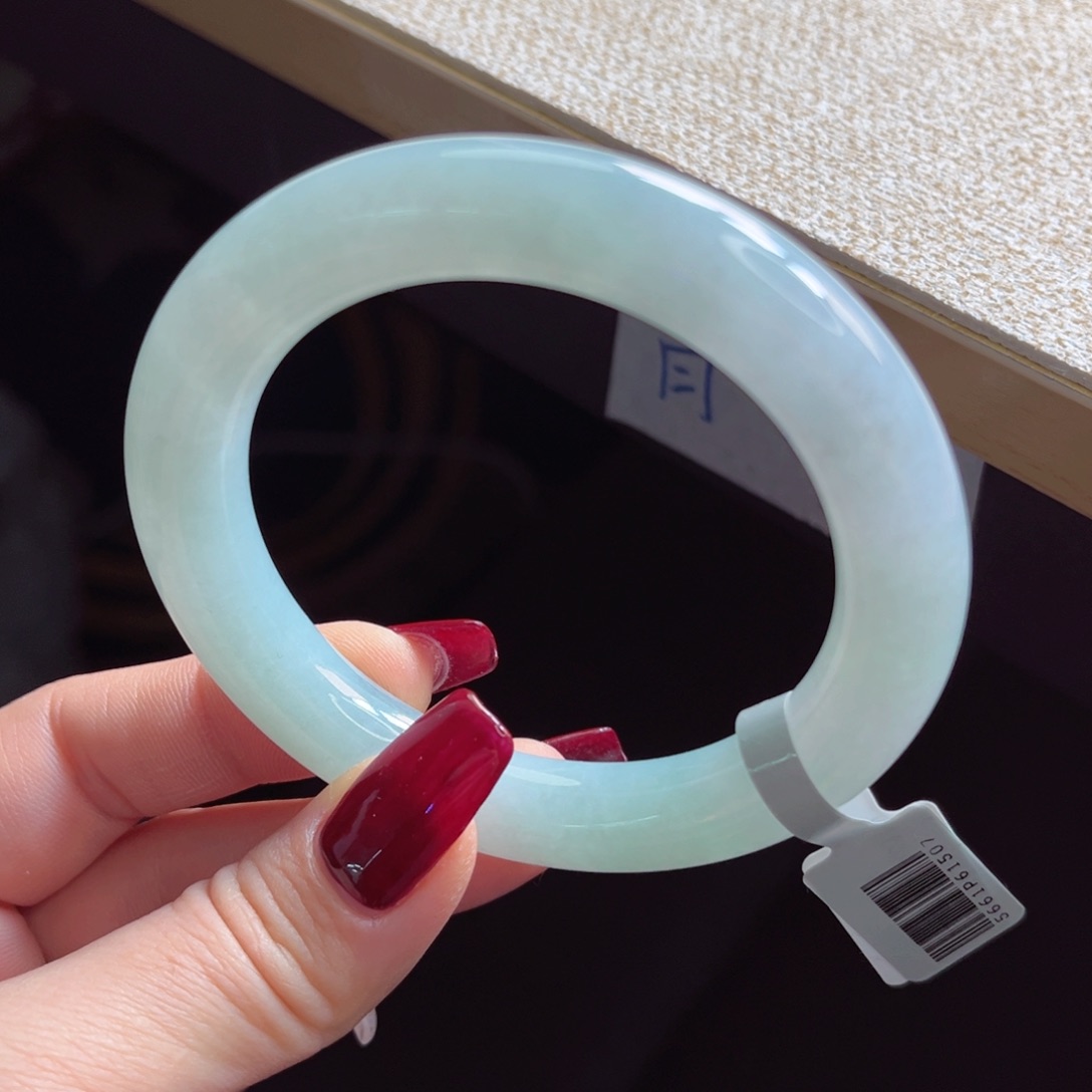 翡翠手镯未镶嵌手镯