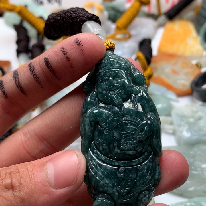 翡翠未镶嵌颈饰保真天然a货翡翠