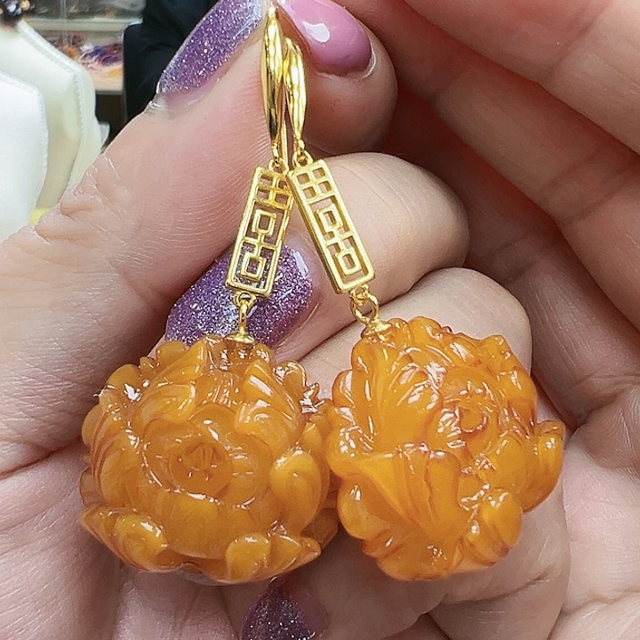 琥珀未镶嵌珠宝奇石